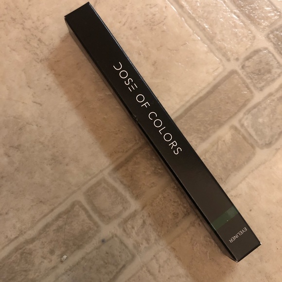 Makeup bundle - Picture 6 of 8